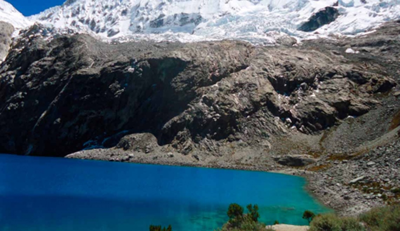 Trekking al pie de la Cordillera Blanca: laguna 69