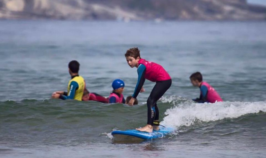 Surf en playa Makaha - Miraflores
