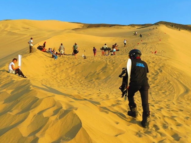 Sandboard en Dunas de Lima