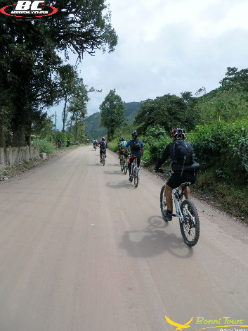Aventura en Pozuzo con BonniTours