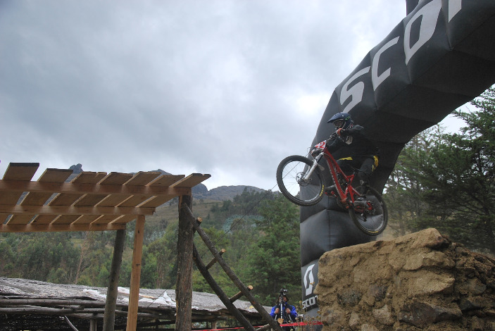 Ciclismo en Wilcahuain - Imagen 2