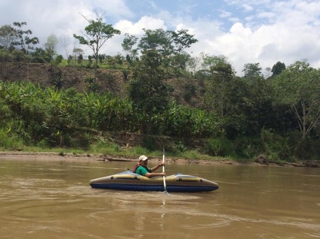 PRACTICANDO EN KAYAK