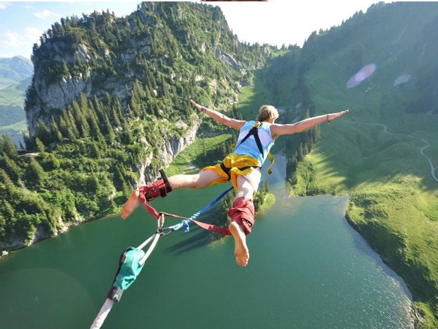 Los puenting más altos del mundo: Saltando al abismo extremo