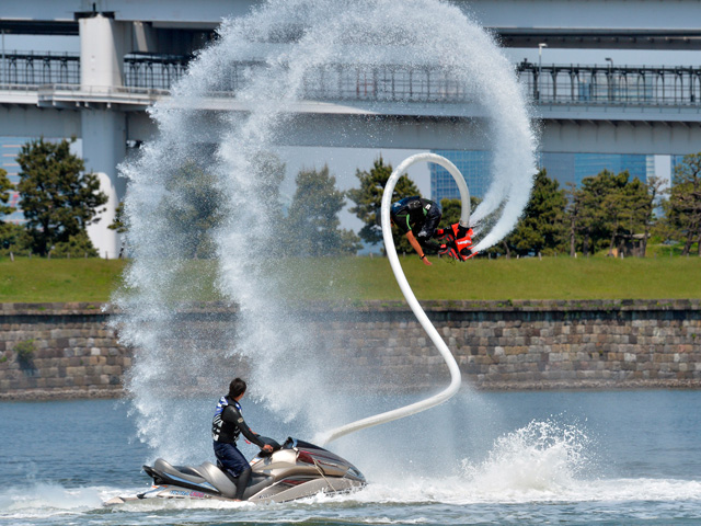 Flyboard: El nuevo deporte del futuro. 