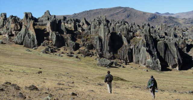 Bosques de piedras que puedes conocer y hacer deportes de aventura