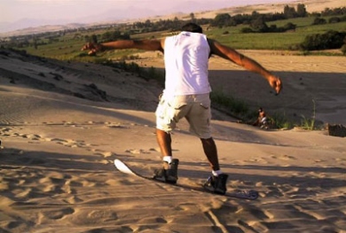 Sandboard en Duna Manchan