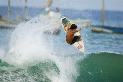Surf en Playa Cabo Blanco