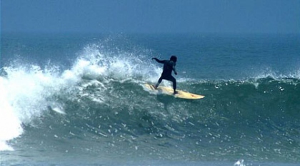 Surf en Playa Cerro Azul