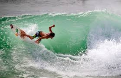Surf en Playa Los Organos