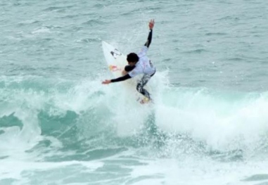 Surf en Playa Peñascal