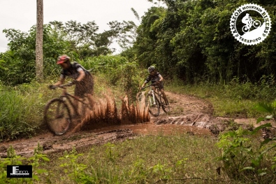 Ciclismo en Trocha de Shitarero
