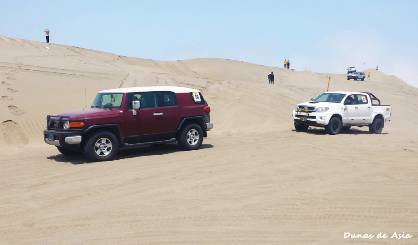 Off Road 4x4 en Dunas de Asia